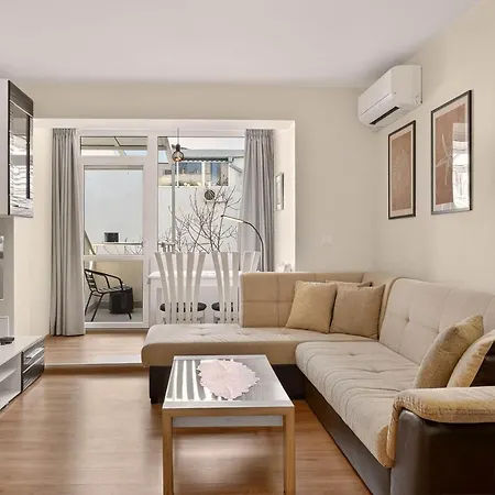 Lazy Days - 1br In Center Warna